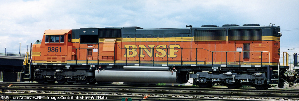 BNSF SD70MAC 9861